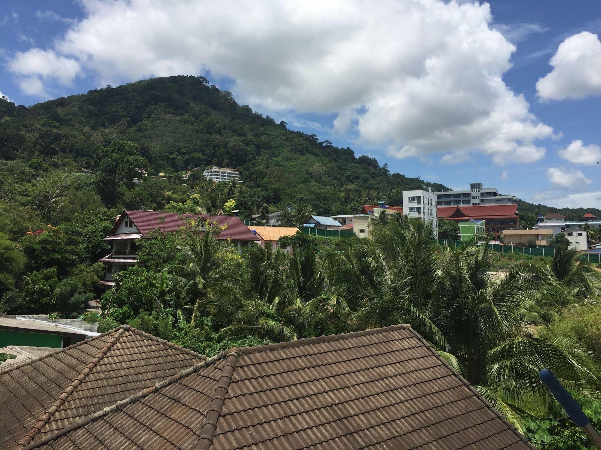 Dreams Guesthouse & Hostel Patong Exterior foto